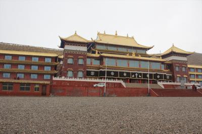 「Haruka in China(煙台、西寧、青海省 果洛藏族自治州) + Korea」vol.5　標高3700mにあるお寺、喇日寺へ
