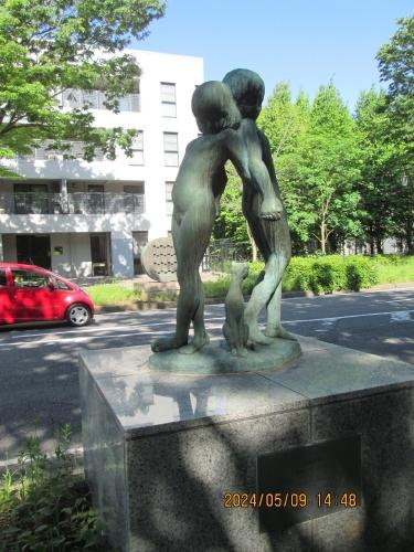 柏市の柏の葉公園通り・野外彫刻・2024年