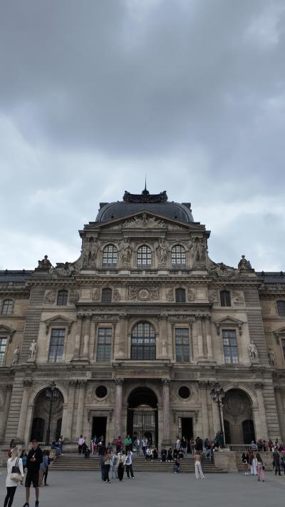 オリンピック直前のパリ+南仏プロヴァンス地方(その1・パリ①/ルーブル美術館周辺)