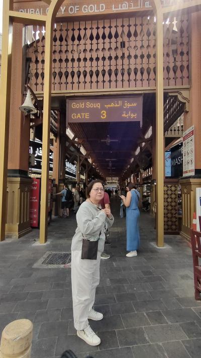 JTB旅物語　魅惑のアラビアクルーズ10日間（13）ドバイのバスタキヤ地区のアラブ船に乗って、いくつかのスークを巡る。