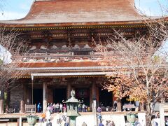 世界遺産、金峯山寺到着！
まず大きさに圧倒されます。山の中にこんな大きなお堂、良く立てたな…