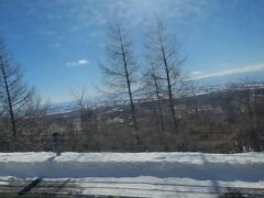 峠から十勝の町がよーく見える。
バス停で降りてしまったら次は約3時間ですからね。
降りれません。
11月の展望台↓
https://4travel.jp/travelogue/11792620