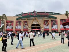 エンゼルスタジアムのメインゲート