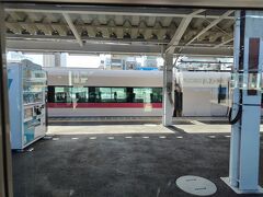 仙台から2時間20分。いわきへ。
ここでもわが車両には乗車なし。依然、貸切のまま。
