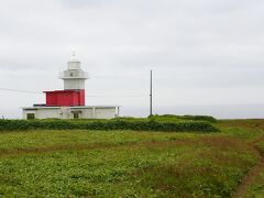 灯台の向こうに太平洋が見えてきました。