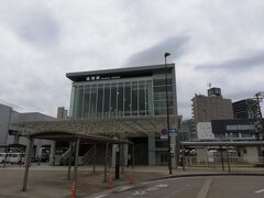 【2日目】翌早朝に高岡着。
すぐに氷見に電車で行く。