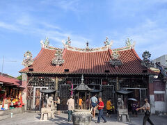 中国寺院の観音寺。
昨日は別の中国寺院でいきなり変なじじいが現れたけど、今日は大丈夫でした。
