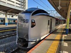 今回の旅は大船駅の出発から。仕事は半休を取って午後は休みにしていました。
大船１６：１０発の成田エクスプレス４３号で成田空港まで向かいます。だいたい１時間３０分くらいで成田空港まで乗り換えなし、座席指定、そして手荷物置き場ありという列車なのでとてもありがたいです。